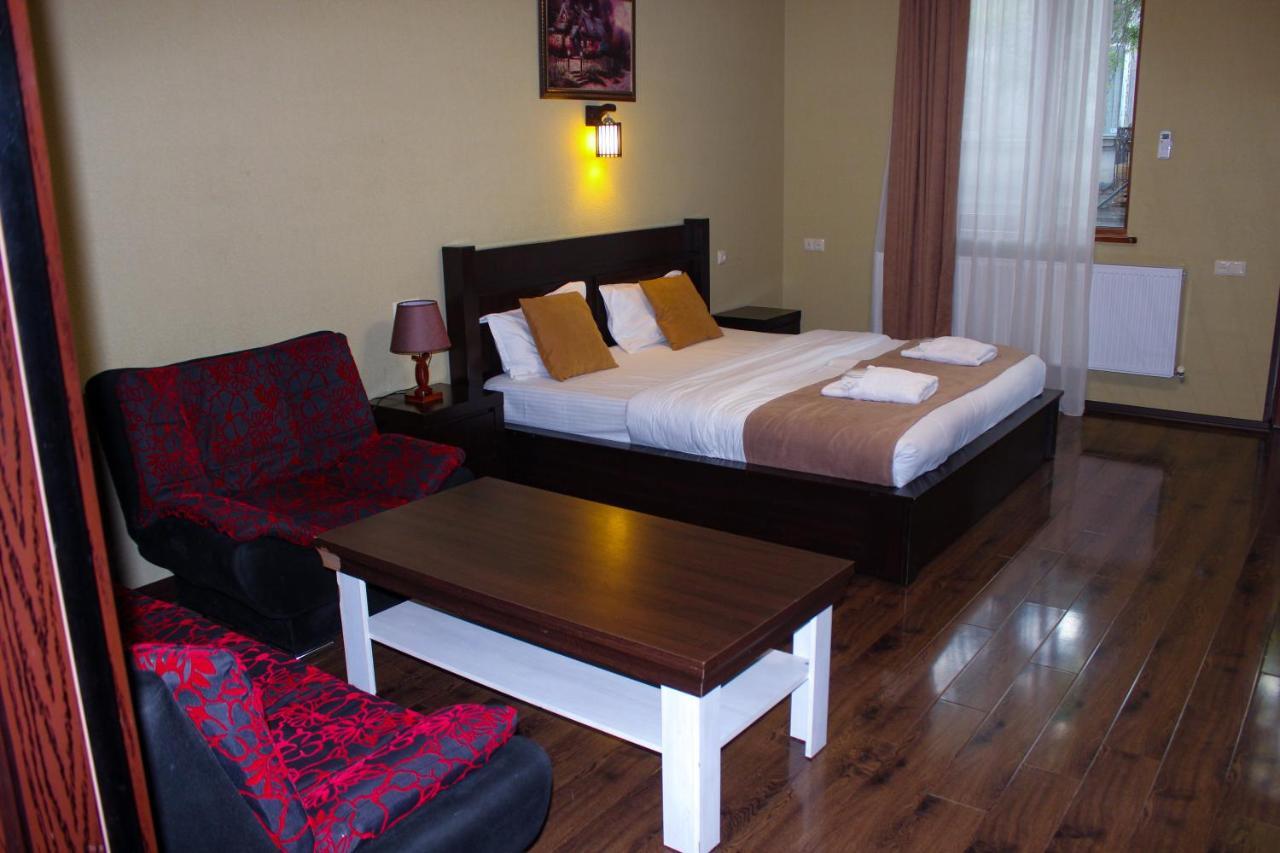 Sisno Hotel Tbilisi Buitenkant foto